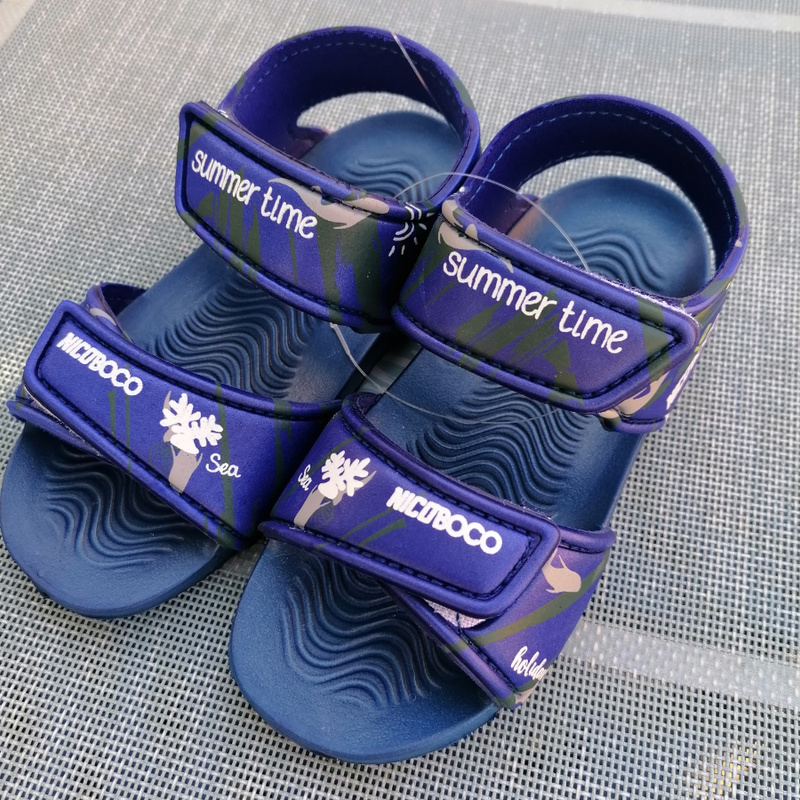 Trabajamos las primeras marcas de calzado infantil del mercado: BIOMECANICS, GEOX, GARVALIN, CHICCO, TITANITOS, GORILA etc. Aprovecha del 15% de descuento en sandalias Geox.