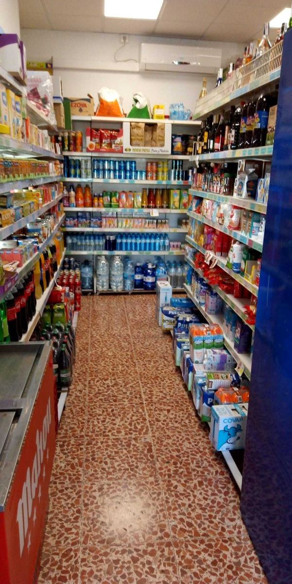 Se trata de un supermercado donde puedes encontrar de todo en materia de alimentación, limpieza, cuidado personal, etc. Especializados en droguería y perfumería y productos sin lactosa y sin azúcar.