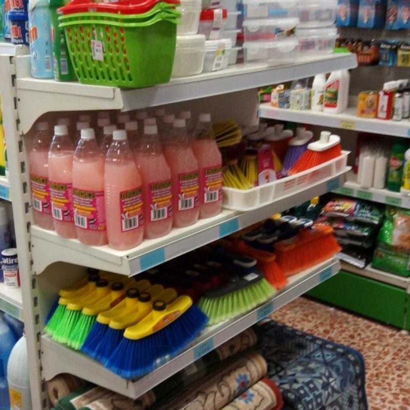 Se trata de un supermercado donde puedes encontrar de todo en materia de alimentación, limpieza, cuidado personal, etc. Especializados en droguería y perfumería y productos sin lactosa y sin azúcar.