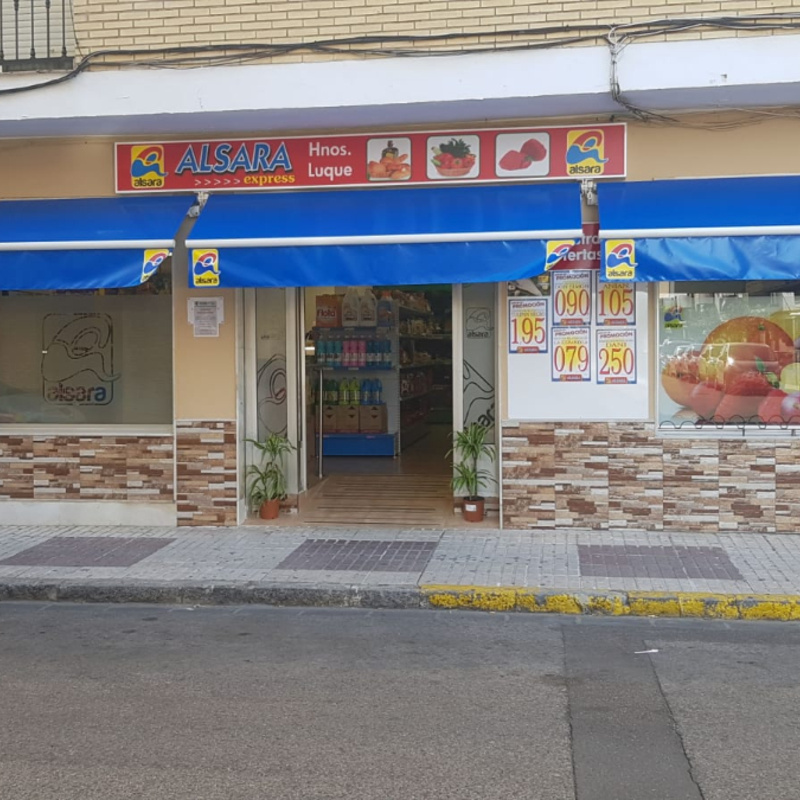 Alimentación, carnicería, panadería, frutería, congelados y droguería.